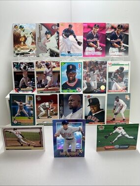 Nomar Garciaparra rookie w/ 3 Mo Vaughn Rookies in Red Sox lot of 18